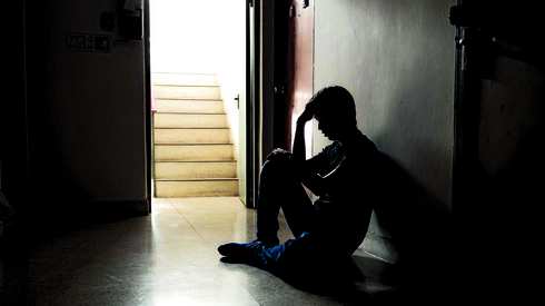  את אביו בגלל סיגריות