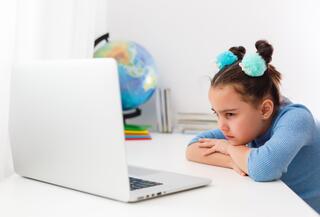 הילדים והמסכים בימי קורונה