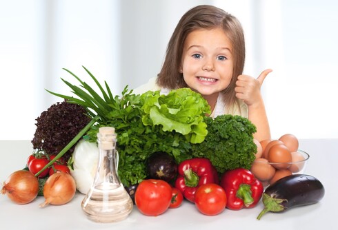 מעבירים את הילדים לתזונה בריאה יותר