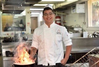 ליאל ארזי. "רוצה לפתוח מסעדה ולהיות כמו השף אסף גרניט"