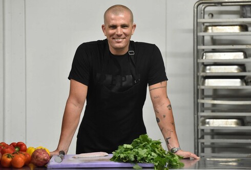 השף חן מורנו מטבריה חושף את מנת הדג המסורתית שלו לחג