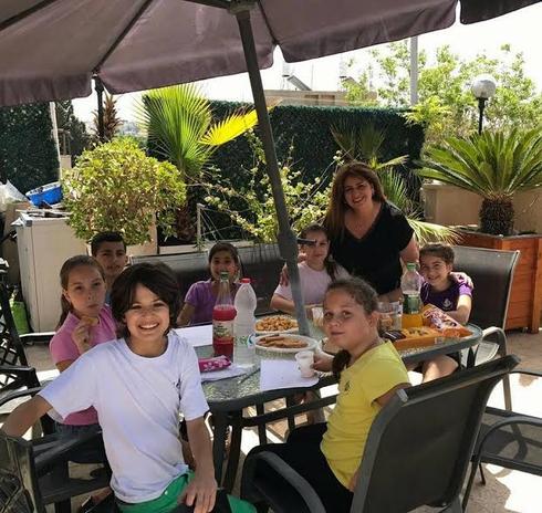 ראיון בנעלי בית עם מנהלת בית ספר 'הנשיא'